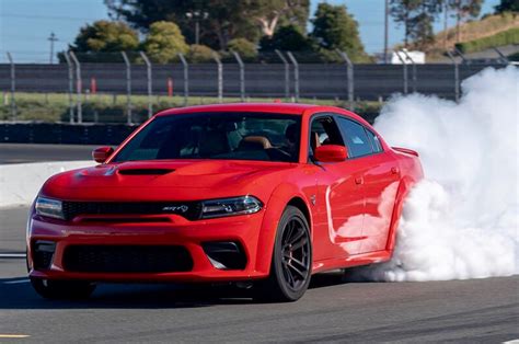 2013 dodge charger 5.7 hemi.